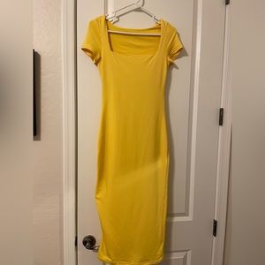 Women’s yellow midi dress